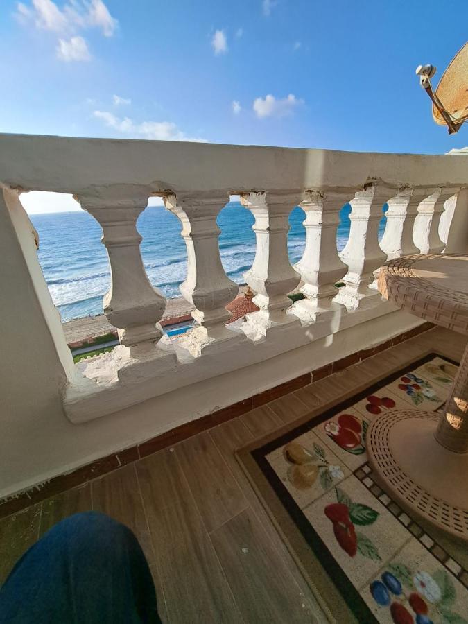 Panorama Apartment With A Charming Sea And Swimming Pool View Near Alexandria With Free Wifi شقة باطلالة ساحرة على البحر وحمام السباحة Dış mekan fotoğraf